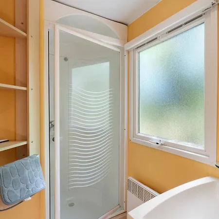 Mobilhome Frene Avec Terrasse 4 P