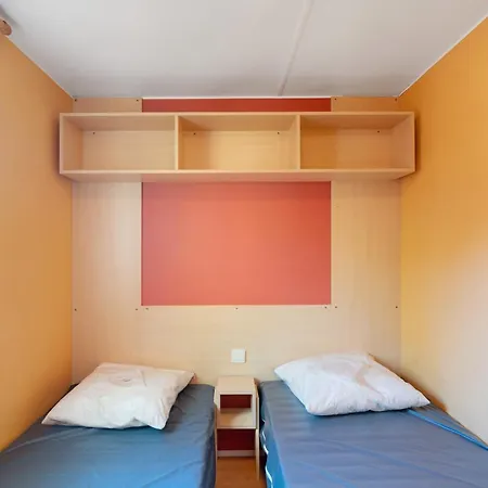 Mobilhome Frene Avec Terrasse 4 P Saint-Martial-de-Nabirat