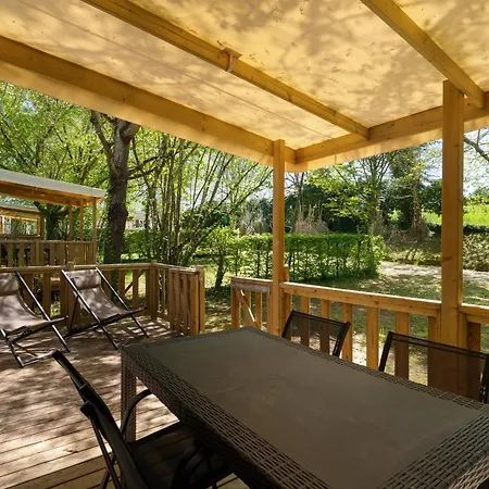 Hébergement de vacances Mobilhome Frêne Avec Terrasse 4 P Saint-Martial-de-Nabirat