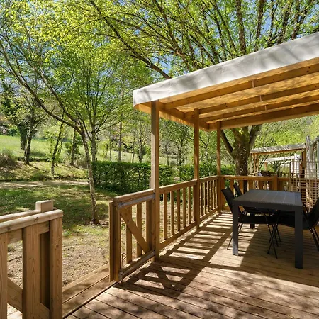 Mobilhome Frêne Avec Terrasse 4 P *